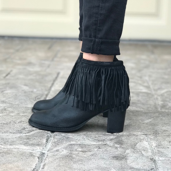 Boho Cascading Fringe Chunky Heel Ankle Booties - Picture 3 of 8